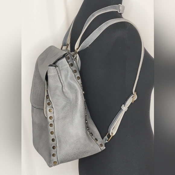 Jen & Co. Bex Gray Distressed Vegan Leather Backpack / Crossbody - Picture 2 of 16